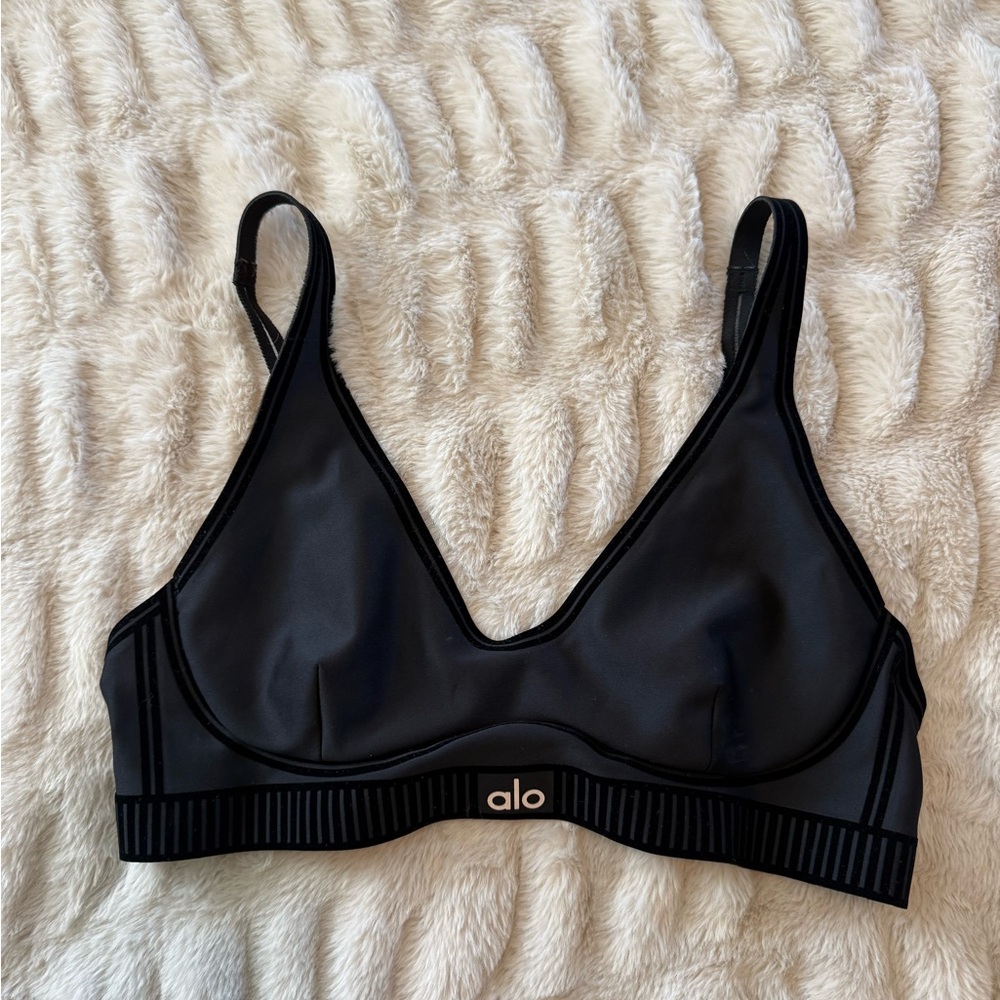 ALO Yoga Midnight Black Bra